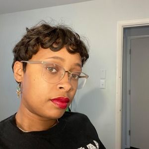 Meet your Posher, Krystal